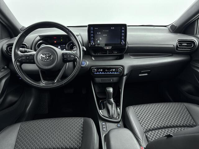 Toyota YARIS 1.5 Hybrid Style Bi-Tone Limited | Apple Carplay / Android Auto | Parkeercamera | Lederen bekleding |