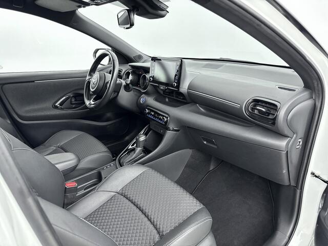 Toyota YARIS 1.5 Hybrid Style Bi-Tone Limited | Apple Carplay / Android Auto | Parkeercamera | Lederen bekleding |