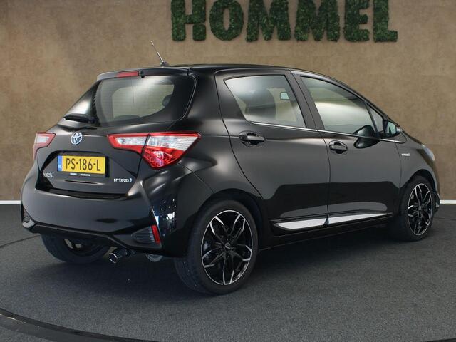 Toyota YARIS 1.5 Hybrid Business - ORIGINEEL NEDERLANDSE AUTO - AIRCO - ELEKTRISCHE RAMEN VOORZIJDE - CENTRALE DEURVERGRENDELING - LED DAGRIJVERLICHTING - MULTIFUNCTIONEEL STUURWIEL - CRUISE CONTROL - NAVIGATIE - BLUETOOTH