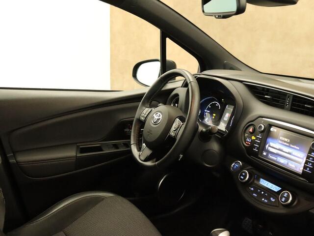 Toyota YARIS 1.5 Hybrid Business - ORIGINEEL NEDERLANDSE AUTO - AIRCO - ELEKTRISCHE RAMEN VOORZIJDE - CENTRALE DEURVERGRENDELING - LED DAGRIJVERLICHTING - MULTIFUNCTIONEEL STUURWIEL - CRUISE CONTROL - NAVIGATIE - BLUETOOTH