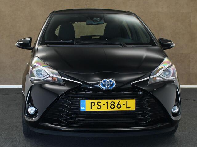 Toyota YARIS 1.5 Hybrid Business - ORIGINEEL NEDERLANDSE AUTO - AIRCO - ELEKTRISCHE RAMEN VOORZIJDE - CENTRALE DEURVERGRENDELING - LED DAGRIJVERLICHTING - MULTIFUNCTIONEEL STUURWIEL - CRUISE CONTROL - NAVIGATIE - BLUETOOTH