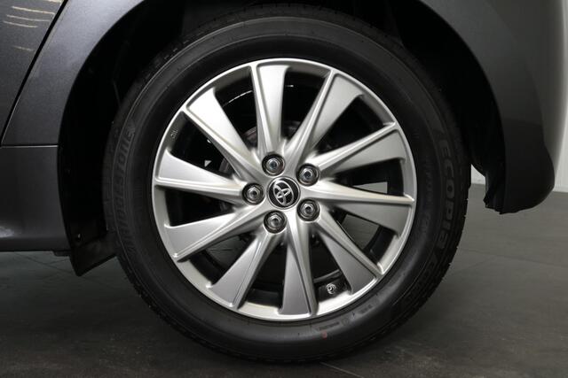 Toyota YARIS 1.5 VVT-i Dynamic Limited, Stoel & Stuurverwarming , Adaptieve Cruise control, Parkeercamera, Apple Carplay, Android Auto.