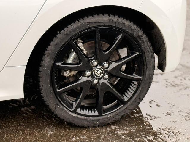 Toyota YARIS 1.5 Hybrid Executive Panoramadak, Dodehoekdetectie, HUD, LMV, LED, Stoelverwarming, Navigatie,