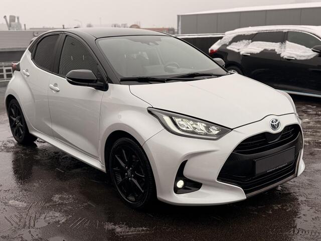 Toyota YARIS 1.5 Hybrid Executive Panoramadak, Dodehoekdetectie, HUD, LMV, LED, Stoelverwarming, Navigatie,