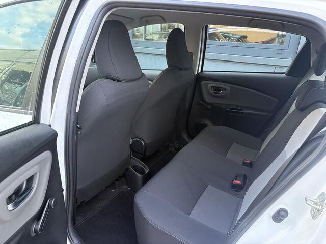 Toyota YARIS 1.0 VVT-i Connect 5-drs. CAMERA/CARPLAY/CLIMA/15INCH