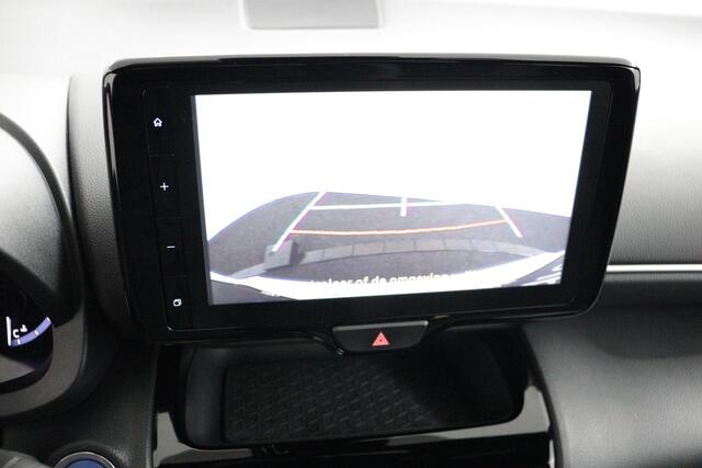 Toyota YARIS Cross 1.5 Hybrid 115 First Edition | stoel en stuurverwarming | Navigatie | Apple Carplay/Android Auto |