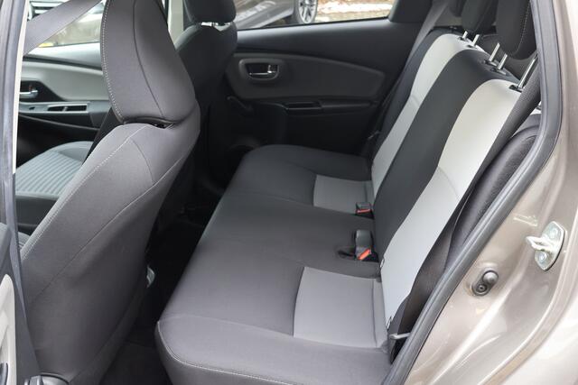 Toyota YARIS 1.5 Hybrid Dynamic Navi | Clima | Cruise | Automaat