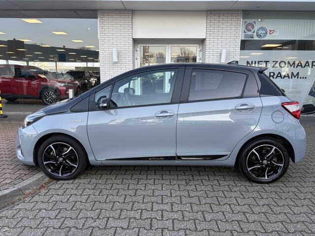Toyota YARIS 1.5 Hybrid Bi-Tone Plus | Panoramadak | Navi | Cruise Control