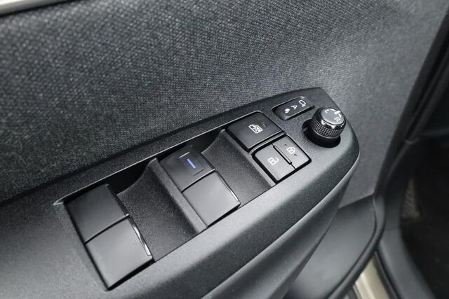 Toyota YARIS Cross 1.5 Hybrid Dynamic | Navi | Cruise | Apple CarPlay & Android Auto | PDC V+A | Camera | Stoelverw. | Dodehoekdet. | LED GERESERVEERD TOT MAANDAG