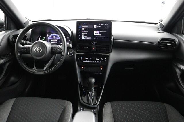 Toyota YARIS Cross 1.5 Hybrid 115 Dynamic | Comfort Pack | Parkeer sensoren | Stuur stoel verwarming |