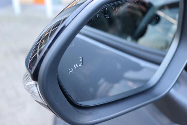 Toyota YARIS Cross 1.5 Hybrid 130 GR Sport, 360 Camera, Stoel- en Stuurverwarming met voordeel!