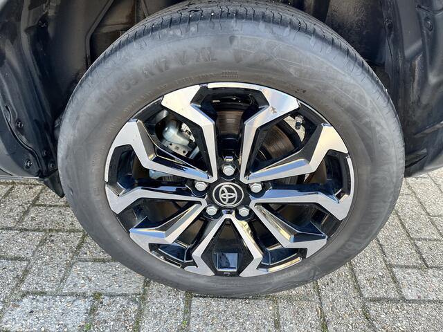 Toyota YARIS Cross 1.5 Hybrid 115 Dynamic Limited Parkeersensoren Stoel Stuur Verwarming PDC