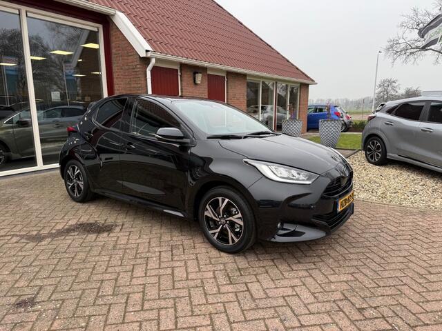 Toyota YARIS 1.5 HYBRID 5-DRS DYNAMIC AUTOMAAT! LUXE UITVOERING NIEUWE AUTO!