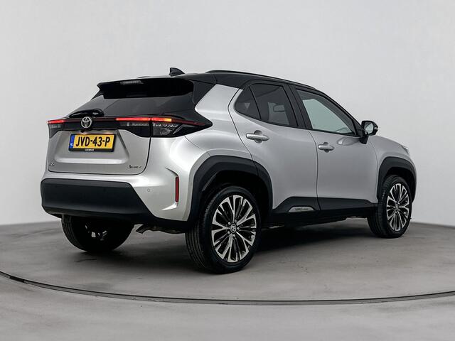 Toyota YARIS Cross 1.5 Hybrid 130 Executive Limited | 360° Camera | Stoel / Stuurwielverwarming | Half lederen bekleding | Parkeersensoren | Elek. Kofferklep |