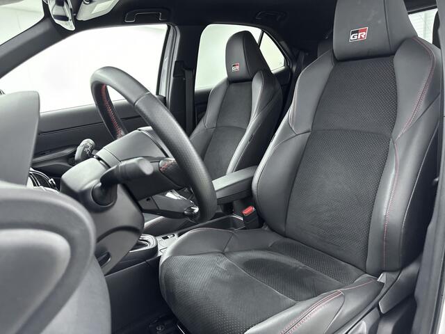 Toyota YARIS Cross 1.5 Hybrid 130 GR Sport Limited | Head Up Display | Stoelverwarming | Parkeersensoren V+A