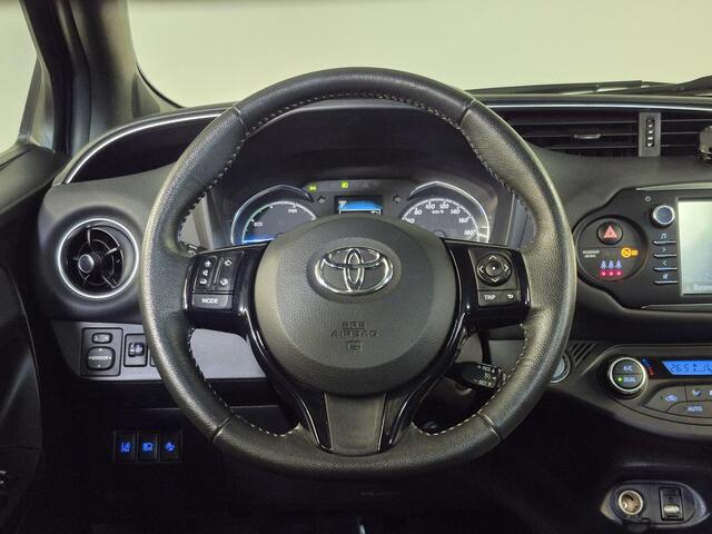 Toyota YARIS 1.5 Hybrid Executive | Dealeronderhouden | Panorama dak | Keyless | Clima | All-season |