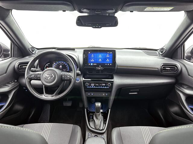 Toyota YARIS Cross 1.5 Hybrid Adventure AWD | JBL | Head-up display | Panoramadak | Dodehoek detectie | Parkeersensoren voor+achter | Elektrische Achterklep | Draadloze telefoonlader