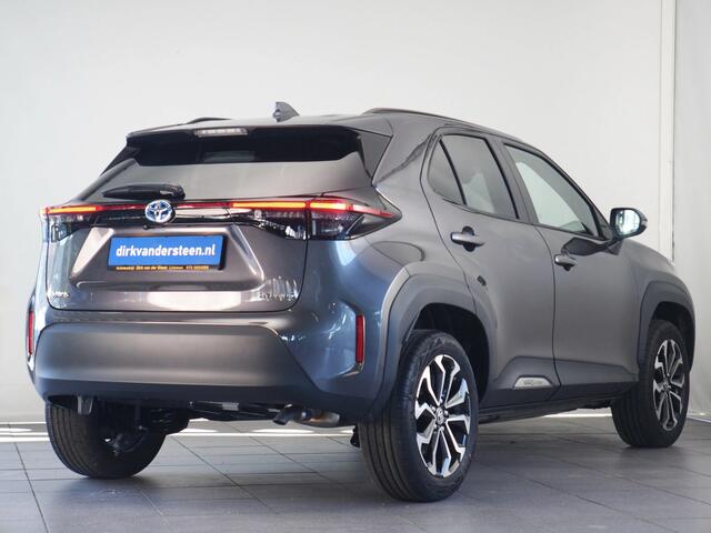 Toyota YARIS Cross 1.5 Hybrid 130 Dynamic | Dodehoekdetectie | Parkeersensoren Voor en Achter | Stuurwiel- En Stoelverwarming | Botsherkenning | Grootlichtassistent