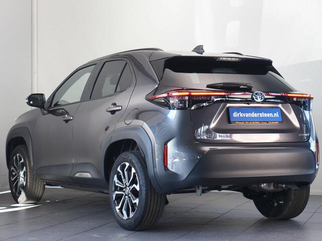 Toyota YARIS Cross 1.5 Hybrid 130 Dynamic | Dodehoekdetectie | Parkeersensoren Voor en Achter | Stuurwiel- En Stoelverwarming | Botsherkenning | Grootlichtassistent