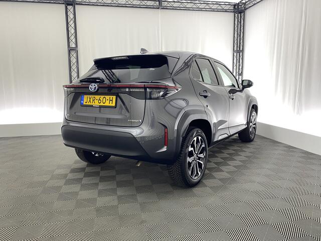 Toyota YARIS Cross 1.5 Hybrid Dynamic | Apple carplay | Stoel, stuur en voorruitverwarming | Navi | Camera | Adapt. cruise