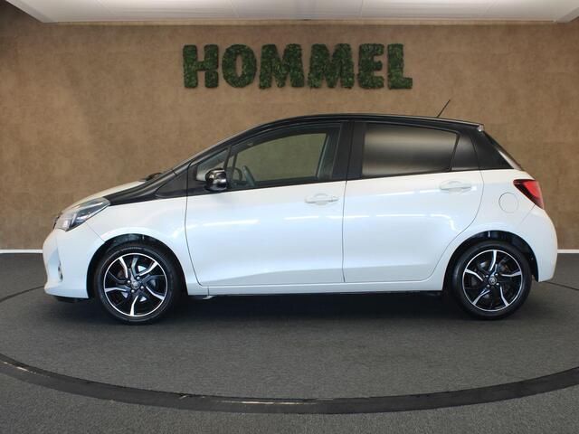 Toyota YARIS 1.0 VVT-i Trend - BI-TONE - ACHTERUITRIJCAMERA - AUTOMATISCH GEREGELDE AIRCO - AUTO HOMMEL ONDERHOUDEN - LICHTMETALEN VELGEN -