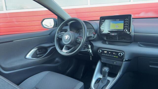 Toyota YARIS 1.5 Hybrid Active CAMERA / CARPLAY / NAVI / CLIMA / BLUETOOTH / ACC / NL-AUTO