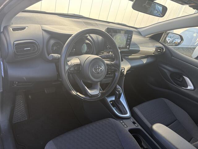 Toyota YARIS 1.5 Hybrid Dynamic NL Auto Dealer Onderhouden Navigatie Keyless Carplay Clima Cruise
