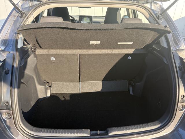 Toyota YARIS 1.5 Hybrid Dynamic NL Auto Dealer Onderhouden Navigatie Keyless Carplay Clima Cruise