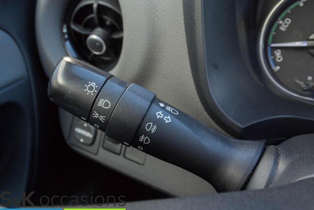 Toyota YARIS 1.5 Hybrid Navi PDC