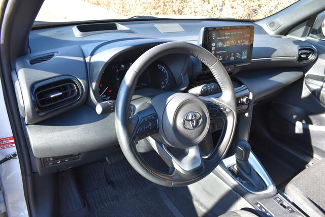 Toyota YARIS Cross 1.5 Hybrid '23 Adventure, Pano, NIEUWSTAAT!