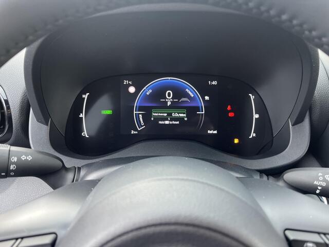 Toyota YARIS Cross 1.5 Hybride 130 pk Black Edition, Safety + Winter pakket.