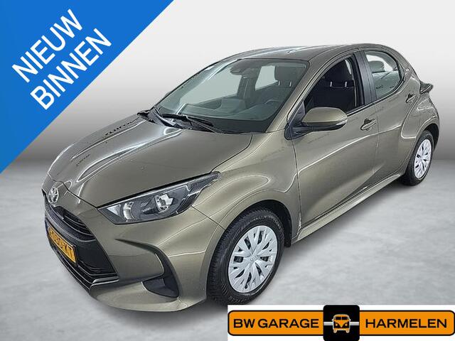 Toyota YARIS 1.5 VVT-i Active | Achteruitrijcamera | Airco | DAB |