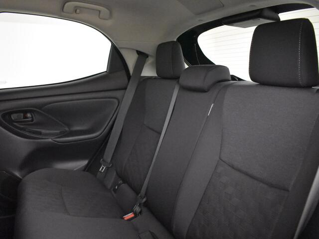 Toyota YARIS 1.5 Hybrid 115 Style | Verwarmde stoelen | PDC V+A | Blind Spot