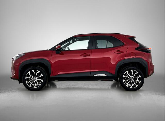 Toyota YARIS Cross 1.5 Hybrid 115 First Edition | BTW Voertuig | Stoel en stuurwielverwarming |