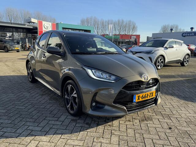 Toyota YARIS 1.5 VVT-i First Edition | Rijklaar | Cruise Control Adaptief | Airco | Navi via app | Camera