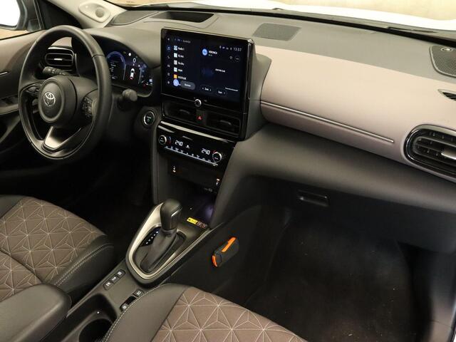 Toyota YARIS Cross 1.5 Hybrid 130 Executive - ORIGINEEL NEDERLANDSE AUTO - AFKOMSTIG VAN 1E EIGENAAR - PARKEERSENSOREN VOOR/ ACHTER - DODEHOEK DETECTIE - ARMSTEUN VOOR - ELEKTRISCHE ACHTERKLEP - JBL AUDIO - NAVIGATIE - VOORSTOELEN VERWARMD