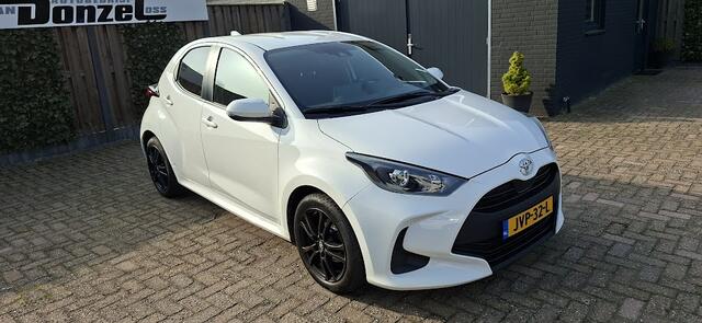 Toyota YARIS 1.0 VVT-i Active CARPLAY / Camera / Cruise