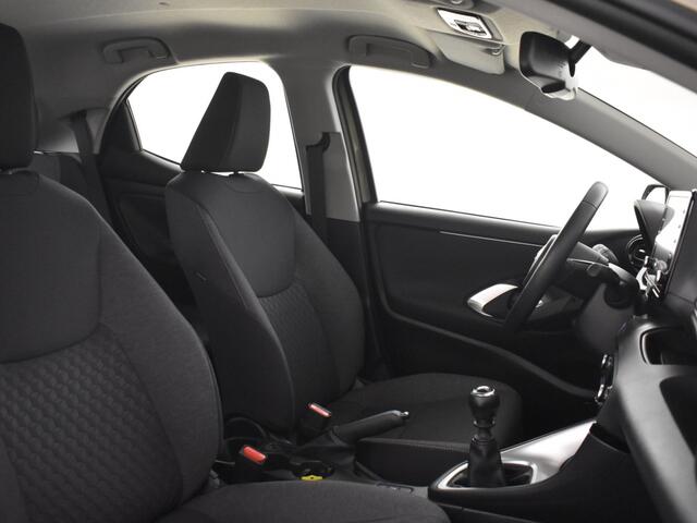 Toyota YARIS 1.5 VVT-i Active | Stuur en Stoelverwarming | Carplay | LM Velge