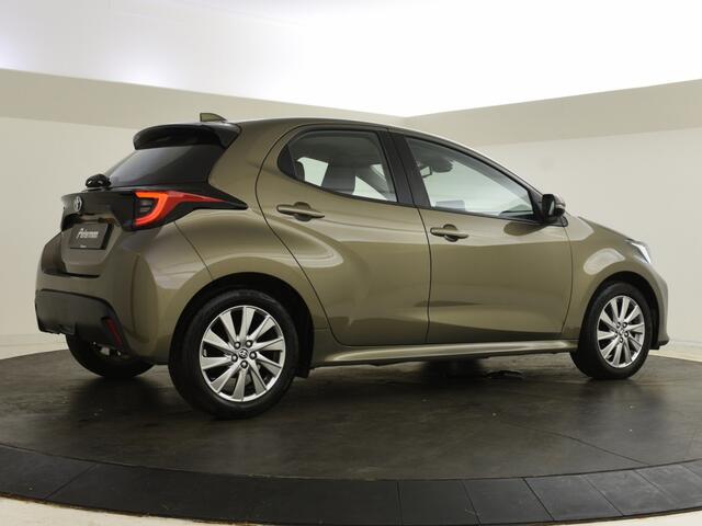 Toyota YARIS 1.5 VVT-i Active | Stuur en Stoelverwarming | Carplay | LM Velge