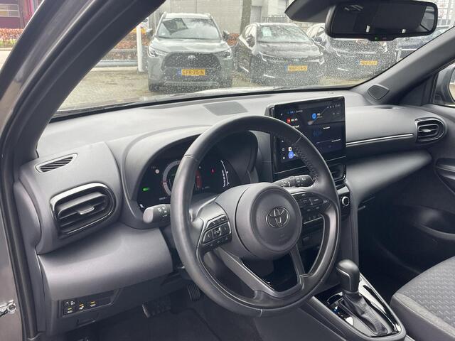 Toyota YARIS Cross 1.5 Hybrid 115 First Edition Winterpack All season