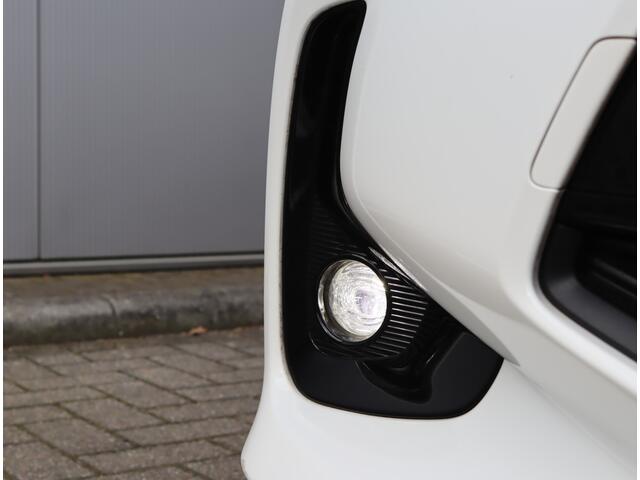 Toyota YARIS 1.5 Hybrid Dynamic | 1e eigenaar | Camera | Navigatie | LED