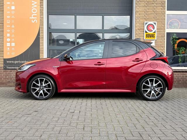Toyota YARIS 1.5 HYBRID LAUNCH EDITION BI-TONE NAVI/HALF LEDER/STOELVERW./CAMERA