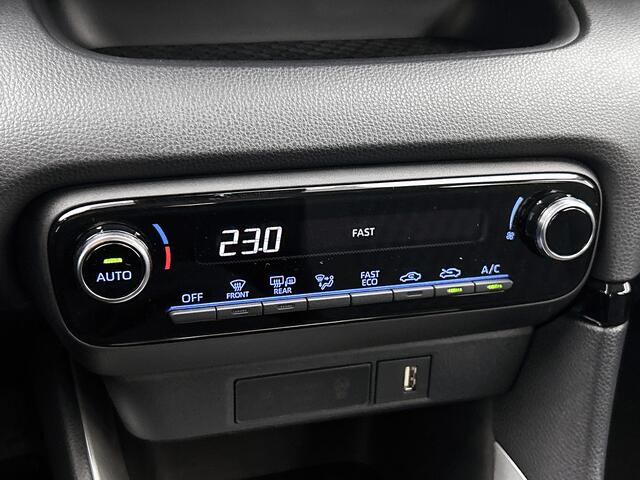 Toyota YARIS 1.5 Hybrid Dynamic | Trekhaak | NL dealeronderhouden |