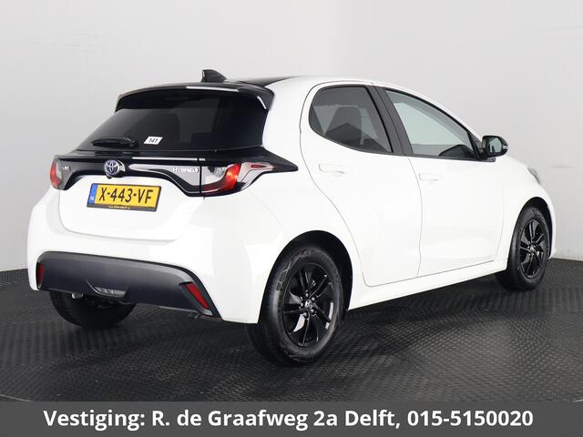 Toyota YARIS 1.5 Hybrid Active Sport | Apple Carplay & AndroidAUTO | 15"Lichtmetalen velgen | Privacy Glass |