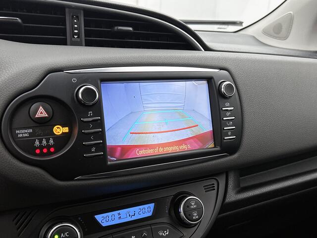 Toyota YARIS 1.5 VVT-i Active | Airco | Climate Control | Cruise Control | All Seasonbanden
