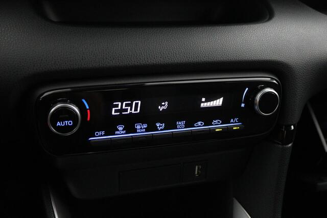 Toyota YARIS 1.5 Hybrid Android Auto/ Apple Carplay / Navigatie