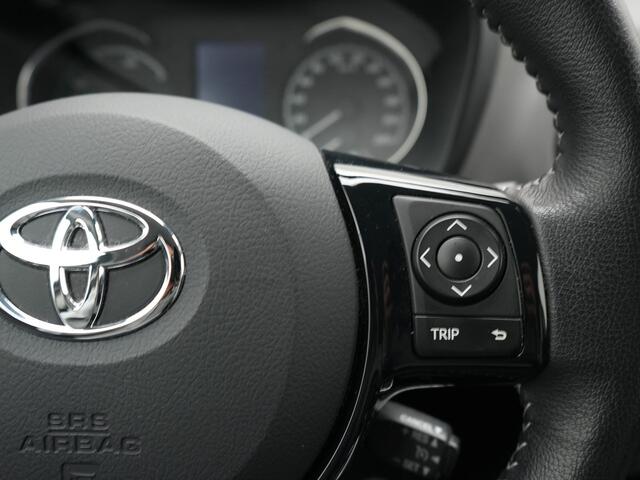 Toyota YARIS 1.5 Hybrid Dynamic | Navigatie | Trekhaak |