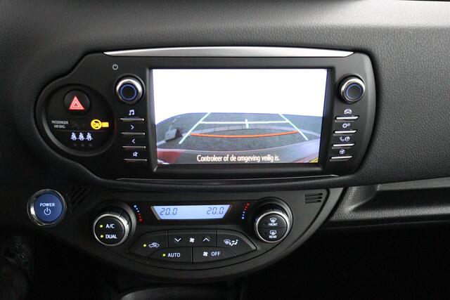 Toyota YARIS 1.5 Hybrid Premium | Cruise Control | Achteruitrijcamera | Stand kachel |
