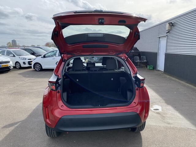 Toyota YARIS Cross 1.5 Hybrid Active NL-auto, navigatie Apple Carplay en/of Android auto navigatie, Achteruitrijcamera, Adaptieve cruise control, nette auto