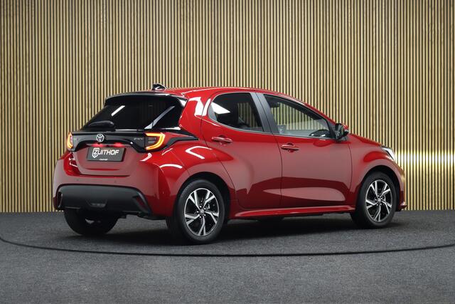 Toyota YARIS 1.5 Hybrid 115 Dynamic + Comfort Pack | Adaptive-cruise | Apple Carplay & Android Auto | Parkeerhulp | Camera | Clima | Maps Navigatie | Keyless | Stoel & Stuurverwarming | Dodehoekdetectie